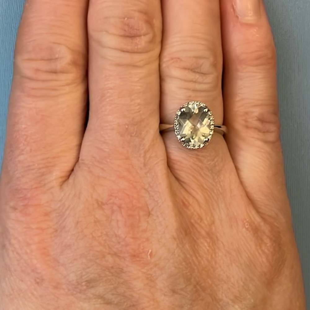 *Rare* Green Amethyst ring with pave diamonds